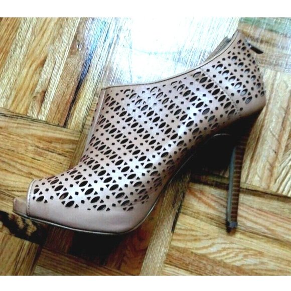 Ann Taylor nude tan perforated mesh leather ankle boots booties high heels 9 1/2 - Picture 5 of 12